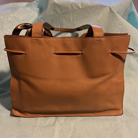 EUC Vintage GUCCI Satchel bag that come with FREE TWILLY if purchased! - Picture 5 of 13